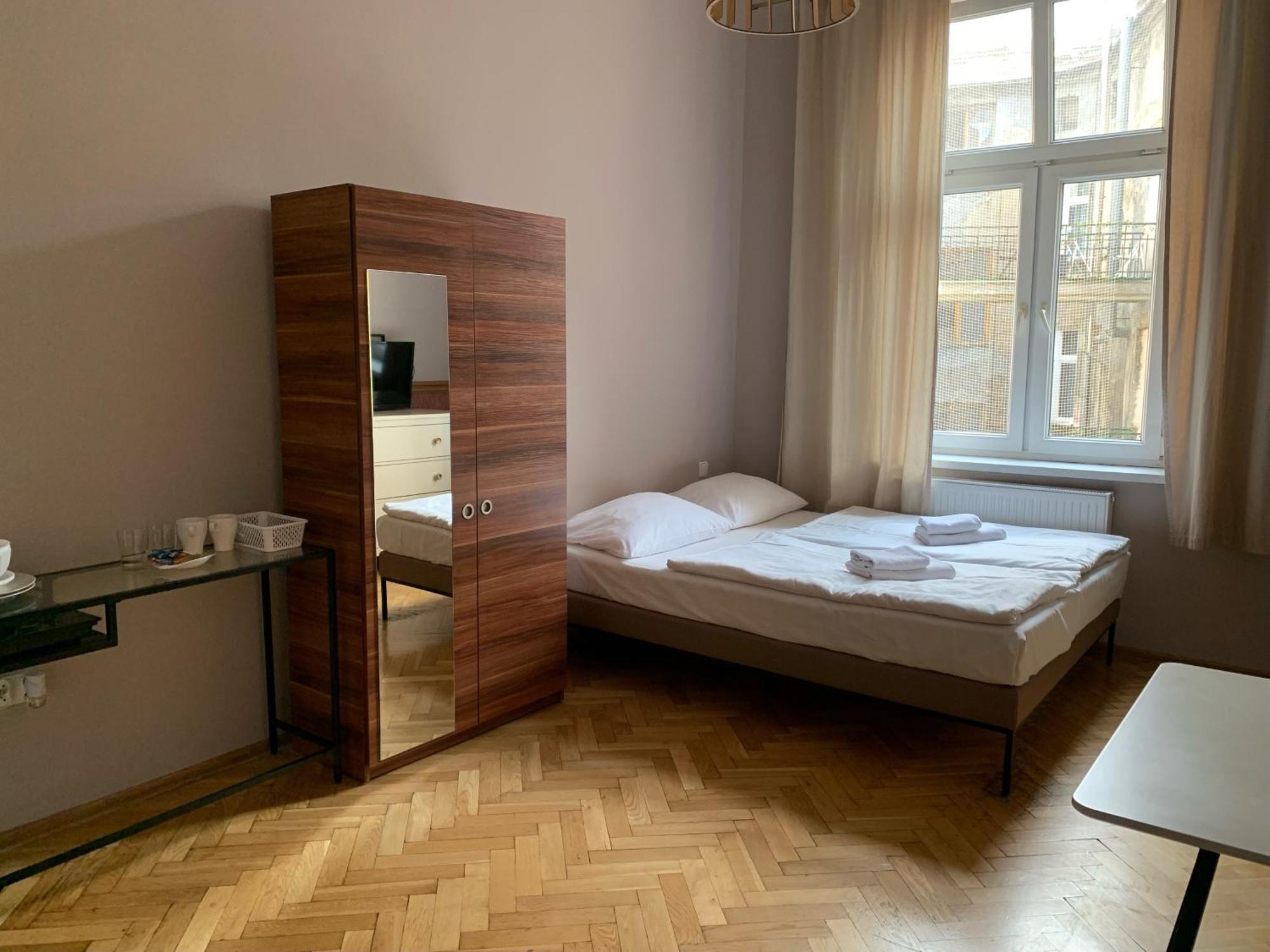 Apartament Gold Jasmine Apartment Krakow Ngoại thất bức ảnh