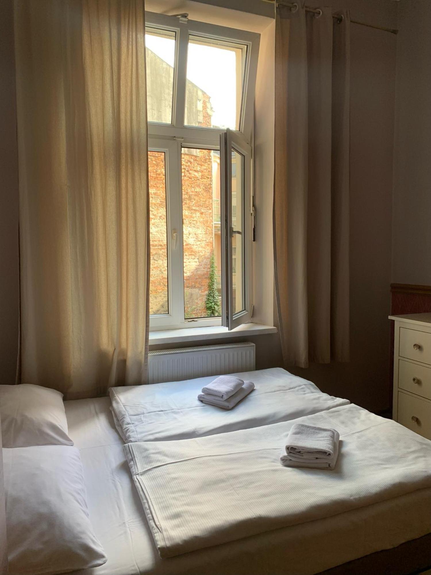 Apartament Gold Jasmine Apartment Krakow Ngoại thất bức ảnh