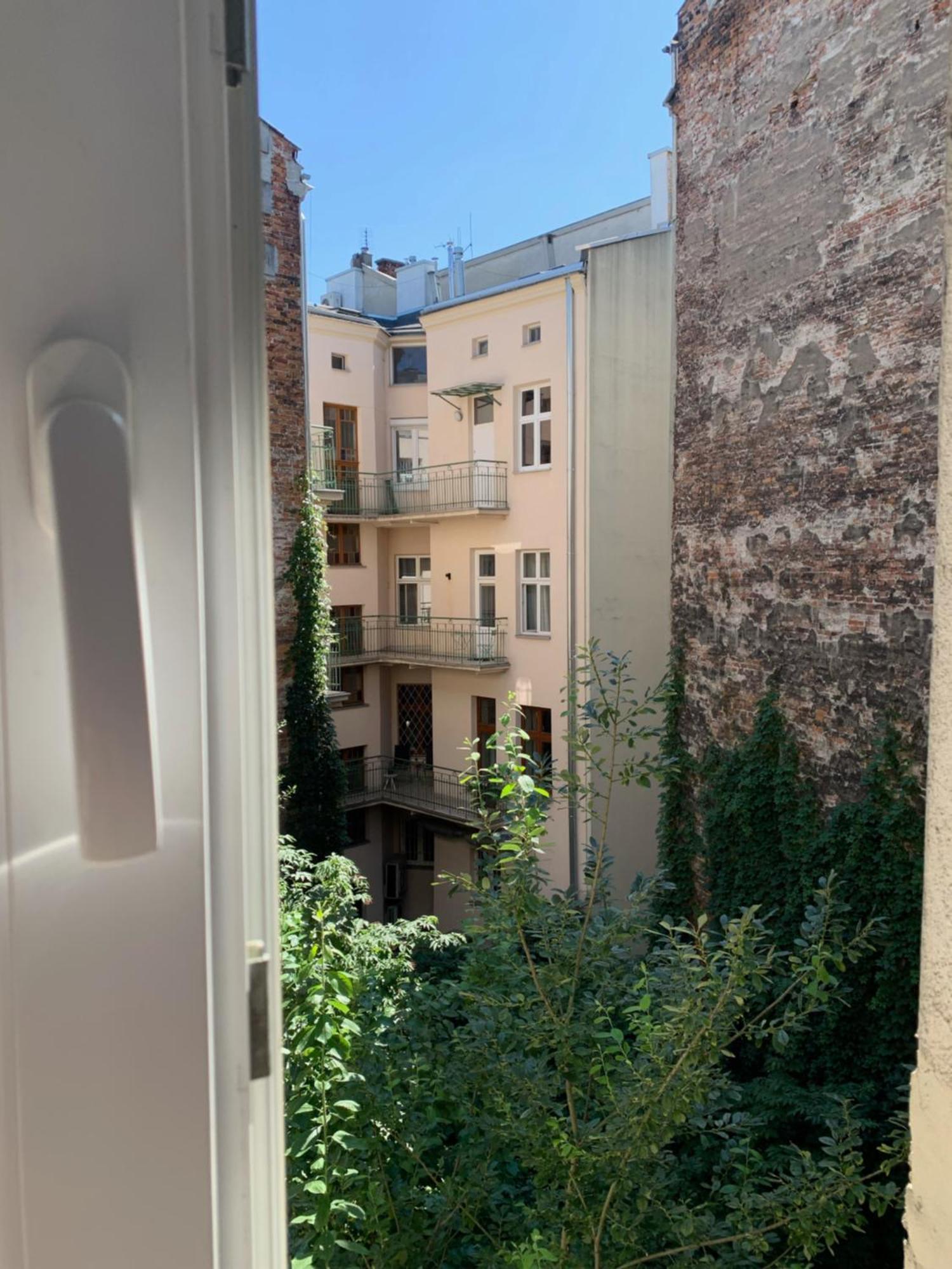 Apartament Gold Jasmine Apartment Krakow Ngoại thất bức ảnh